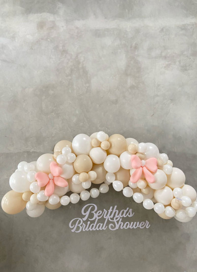 Garland 2 meter with signage & ribbon